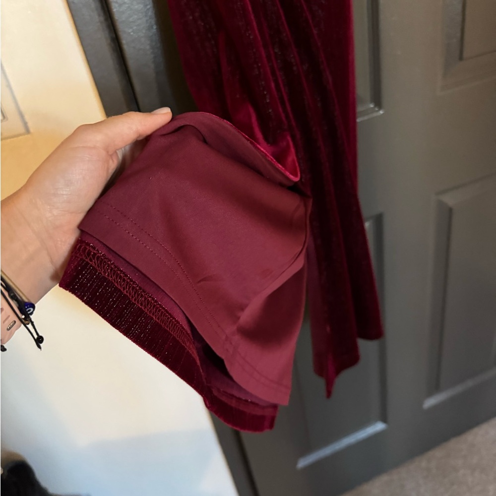 NWOT Lulus Enticing Entrance Sparkly Burgundy Velvet Halter Midi Dress - Picture 10 of 10